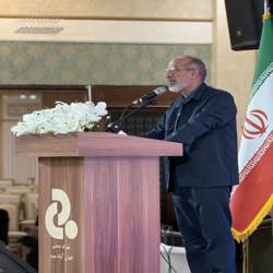 خبرنگاران رزمندگان خط مقدم نبرد رسانه ای هستند