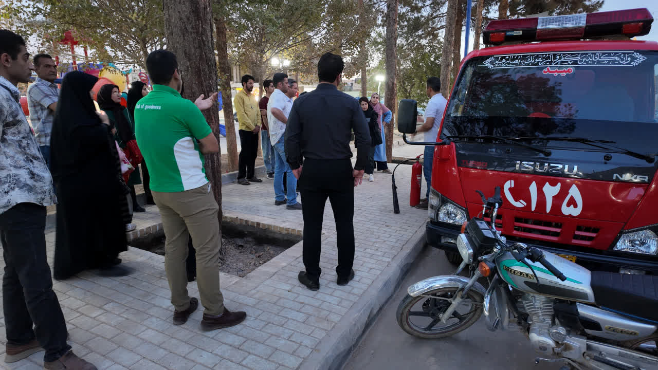 برگزاری مانور عملیاتی ایمنی و پیشگیری از حوادث در مرکز آموزش علمی کاربردی شهرک صنعتی جهان آباد میبد